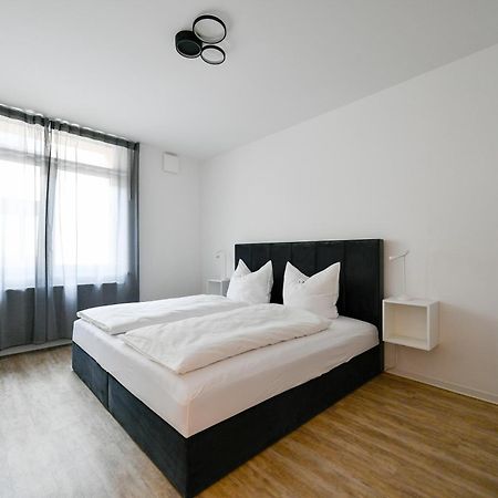 Ferienwohnungen Am Theater: Modern Central Apartments with Kitchen and Netflix Cottbus Exterior photo