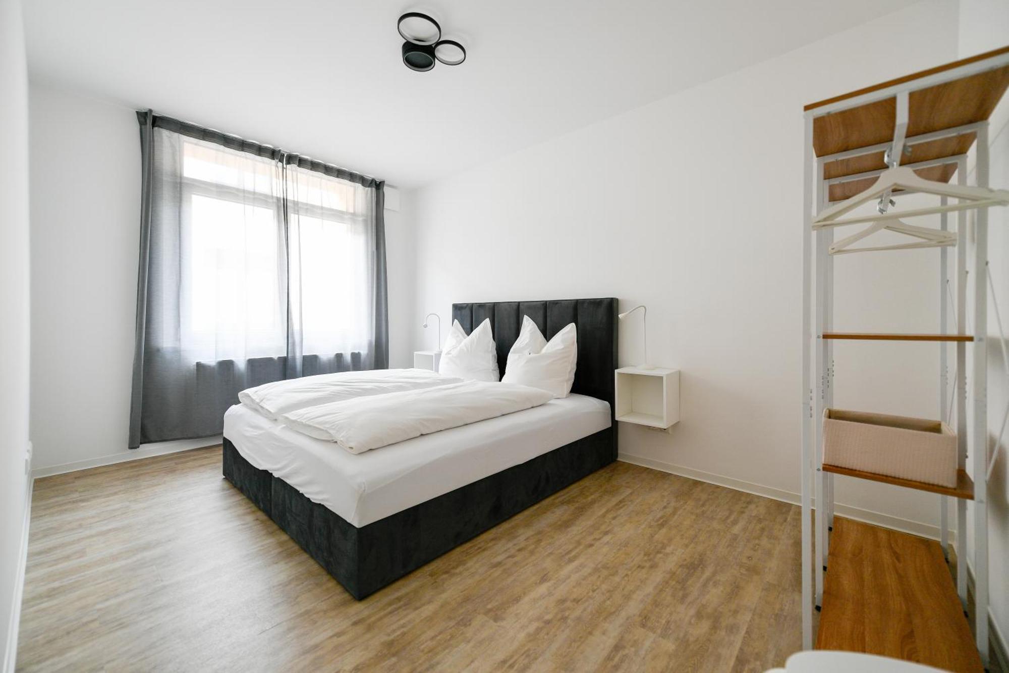Ferienwohnungen Am Theater: Modern Central Apartments with Kitchen and Netflix Cottbus Room photo
