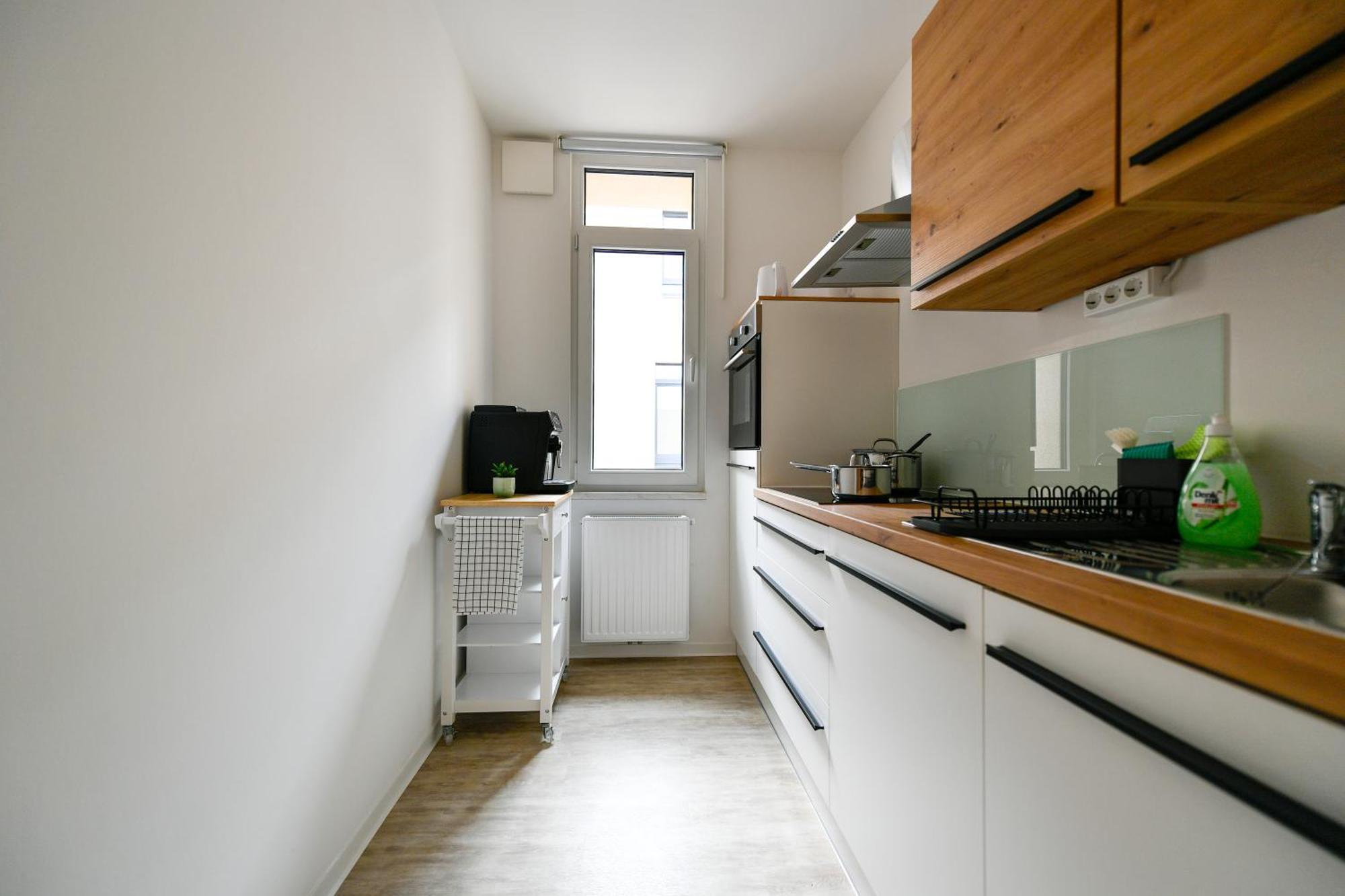 Ferienwohnungen Am Theater: Modern Central Apartments with Kitchen and Netflix Cottbus Room photo